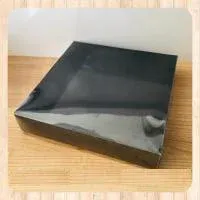 Asetat Kapaklı Altı Siyah Karton Kutu 25x25x5 cm