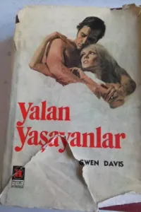 Yalan Yaşayanlar