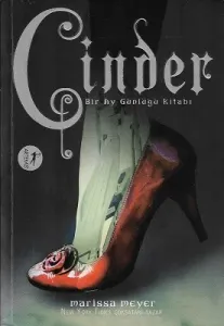 Cinder - Bir Ay Günlüğü Kitabı