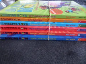 Dinozor Koyu / 6 Kitap