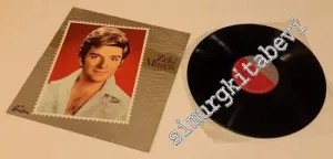 33 LP PLAK VINYL: Zeki Müren: Senede Bir Gün -