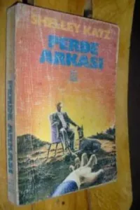Perde Arkası