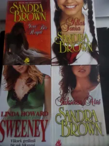 Sandra Brown Cep Boy Kitapları / 4 Adet