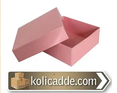 Kapaklı Pembe Karton Kutu 8x8x3 cm