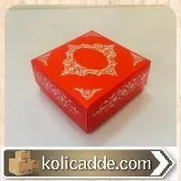 Kırmızı Karton Üzerine Yaldızlı Gümüş Saray Desenli Karton Kutu 8x8x3,