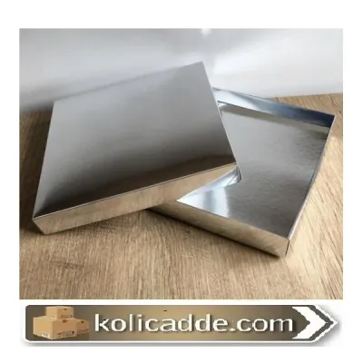 Karton Kapaklı Gümüş Kutu 20x20x3 cm