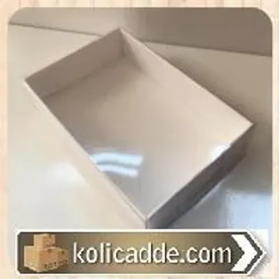 Altı Beyaz Kartondan Şeffaf Kapaklı Asetat Kutu 6x9x2 cm