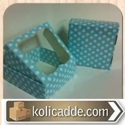 Asetat Pencereli Mavi Puanlı Karton Kutu P90 9x9x3 cm
