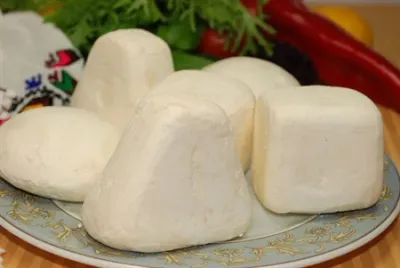 KEŞ (kurutulmuş süzme yoğurt) (900 gr) KEŞ (kurutulmuş süzme yoğurt) (900 gr)