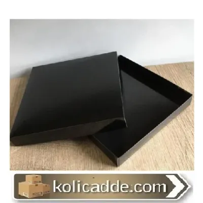 Karton Kapaklı Siyah Kutu 20x20x3 cm