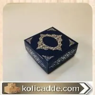 Lacivert Karton Üzerine Yaldızlı Gümüş Saray Desenli Karton Kutu 8x8x3,5 cm