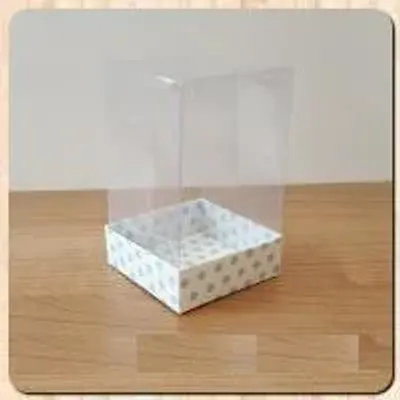 Asetat Kapaklı Mavi Puantiyeli Kutu 6x6x10 cm.