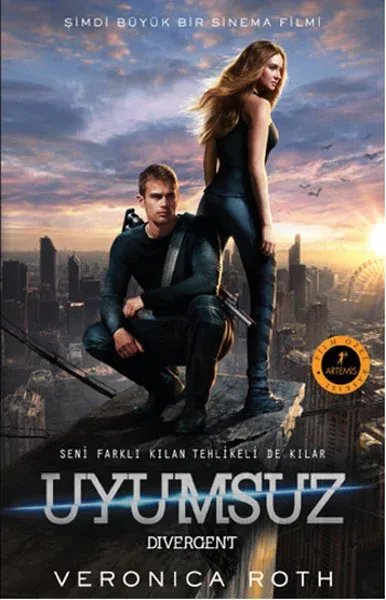 Uyumsuz (Film Özel Baskısı) (Ciltli)