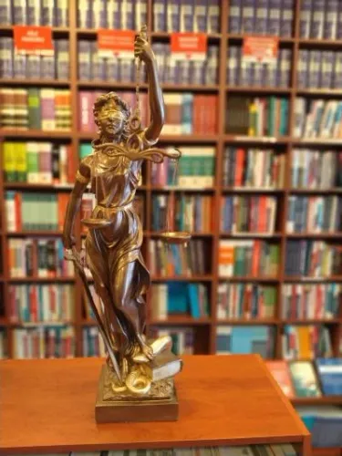 Adalet Biblo Themis Heykel( 89 Cm )