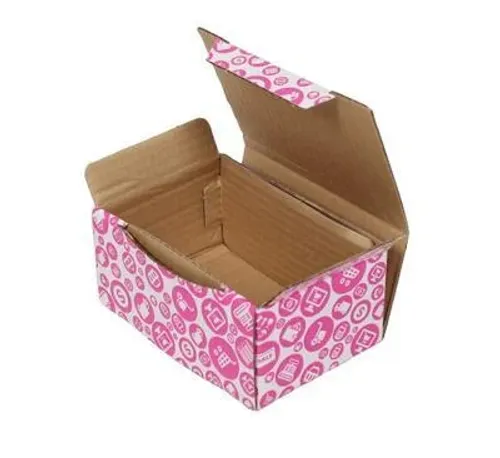 Desenli Pembe Beyaz Kilitli Kapaklı Karton Kutu 15,5x11x7,5 cm.