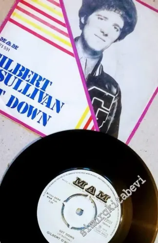 45 RPM SINGLE PLAK VINYL: Gilbert O'Sullivan, Get Down / A Very Extraordinary Sort Of Girl -        1973