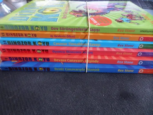 Dinozor Koyu / 6 Kitap