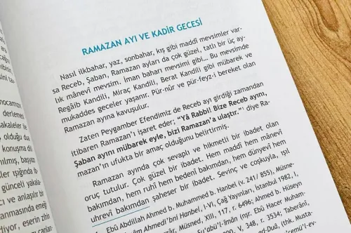 Kadir Gecesi Bin Aydan Hayırlı Gece