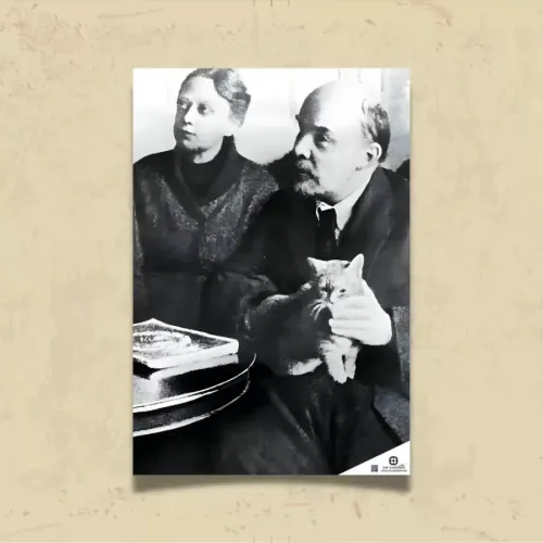 POSTER 0145- LENİN, NADEJDA KRUPSKAYA VE KEDİ, FOTOĞRAF - KUŞE KAĞIT (33X48)