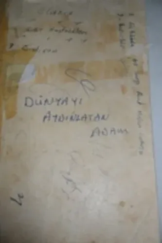 Dünyayı Aydınlatan Adam ( Thomas Alva Edison )