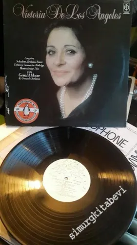 33 LP PLAK VINYL: Victoria De Los Angeles - Songs By Schubert, Brahms, Faure, Debussy, Granados, Rodgrigo, Montsavatage, Nin -        1978