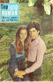 Cep Foto Roman Özel Sayı 43 / Yoldaki Kız - Ümitsiz Bekleyiş