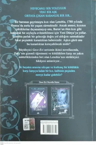 Lenobia'nın Yemini P.C. Cast Pegasus Yayıncılık