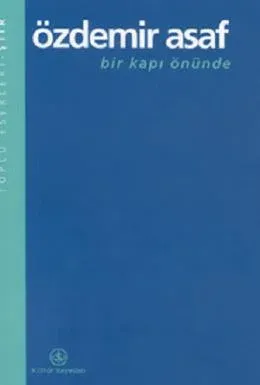 Bir Kapı Önünde