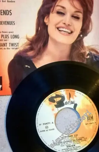 45 RPM SINGLE PLAK VINYL: Dalida Accompagnée Par Eddie Barclay, Raymond Lefèvre Et Burt Random -        1962