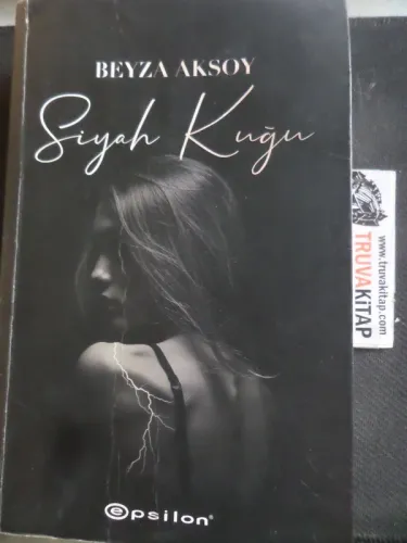 Siyah Kuğu Beyza Aksoy