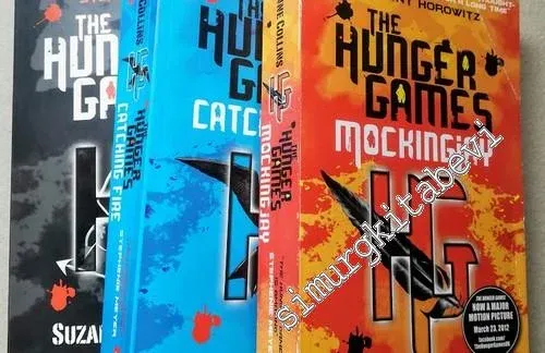The Hunger Games: The Hunger Games / Catching Fire / Mockingjay - Trilogy Set -        2009