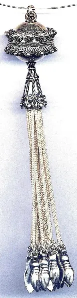 Silver Tassel Giant