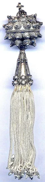 Silver Tassel Giant